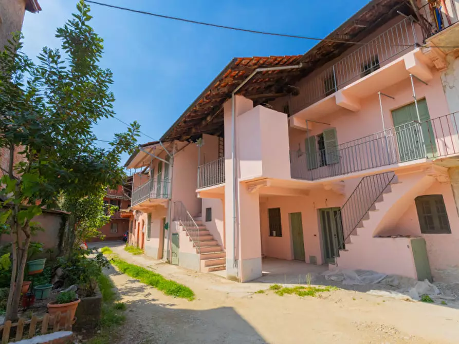 Immagine 3 di Villetta a schiera in vendita  in Via Giosuè Carducci n.35 a Cameri