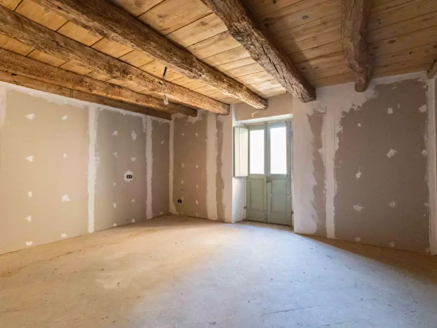 Immagine 9 di Villetta a schiera in vendita  in Via Giosuè Carducci n.35 a Cameri