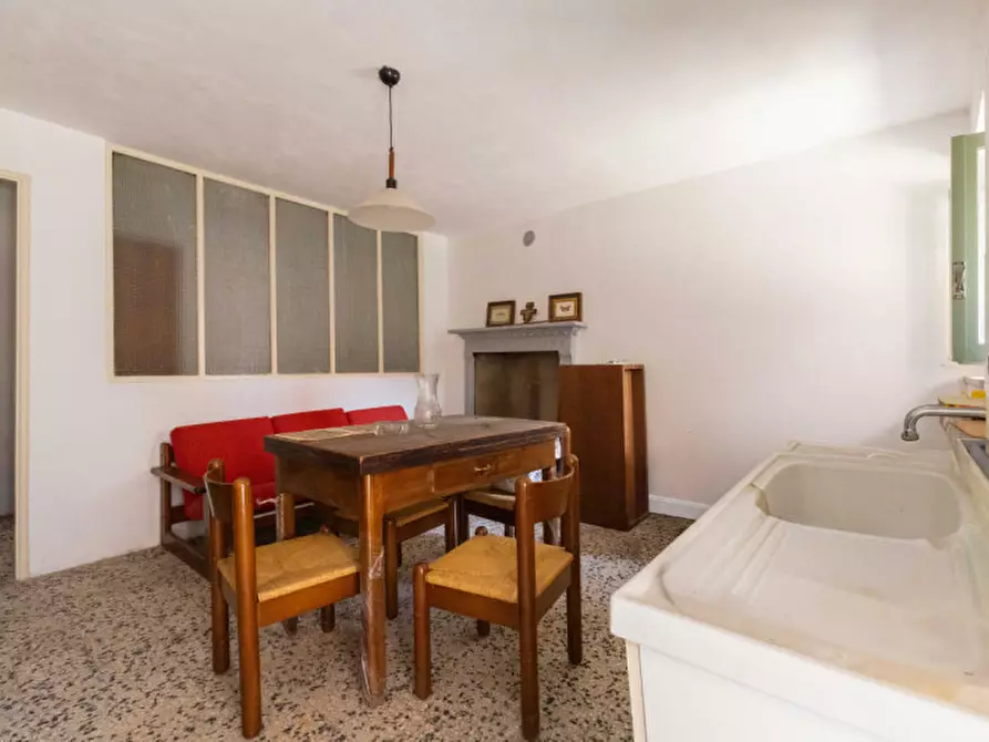 Immagine 26 di Villetta a schiera in vendita  in Via Giosuè Carducci n.35 a Cameri