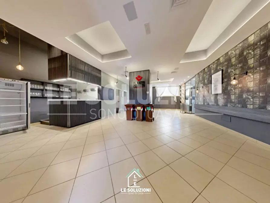 Immagine 7 di Attività commerciale in vendita  in Via Pietro Simone 17 a Castellana Grotte