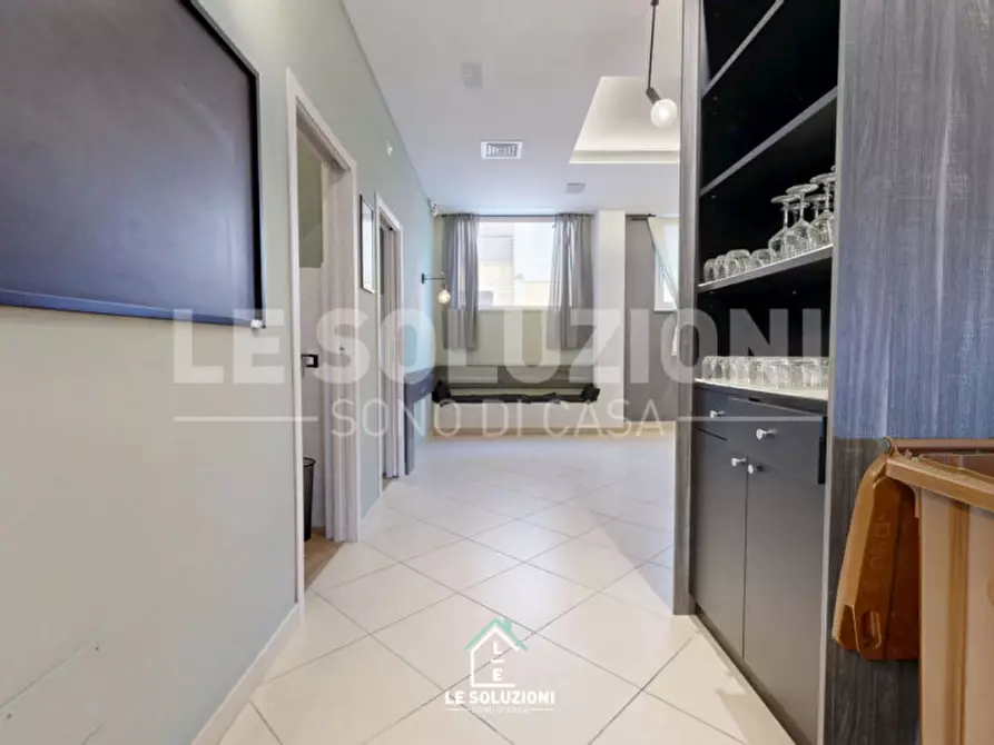 Immagine 12 di Attività commerciale in vendita  in Via Pietro Simone 17 a Castellana Grotte