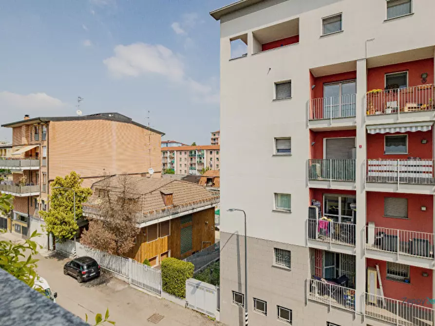 Immagine 38 di Appartamento in affitto  in Via Giuseppe Ungaretti, 6 a Milano