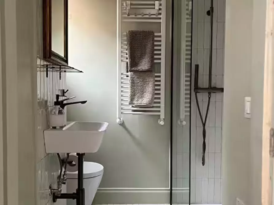 Immagine 8 di Appartamento in vendita  in CIRCONVALLAZIONE CASILINA a Roma