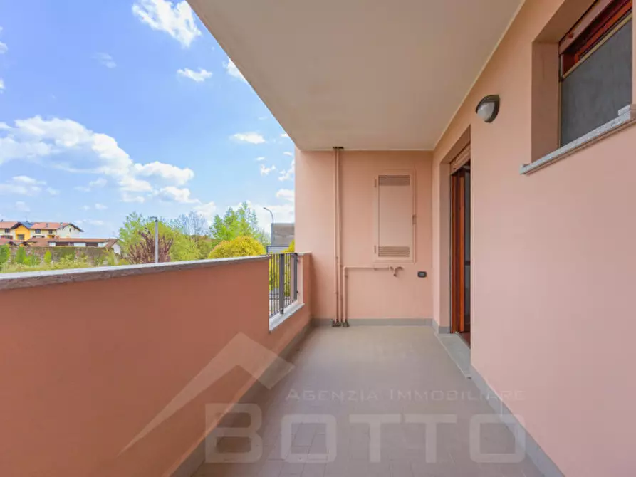 Immagine 5 di Appartamento in vendita  in via vivaldi 2 a Borgomanero