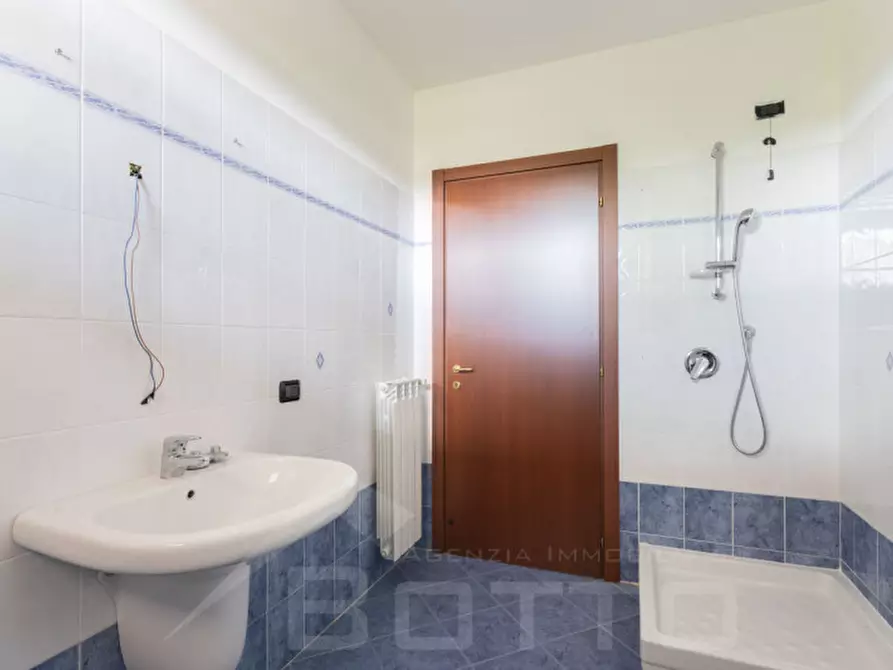 Immagine 12 di Appartamento in vendita  in via vivaldi 2 a Borgomanero