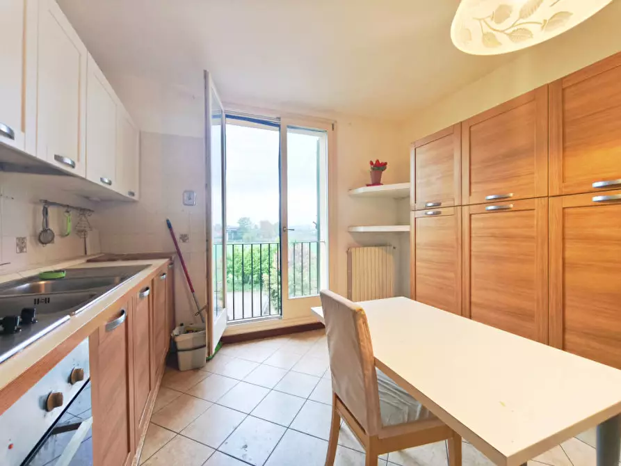 Immagine 4 di Attico in vendita  in Via Tolara di Sotto a Ozzano Dell'emilia