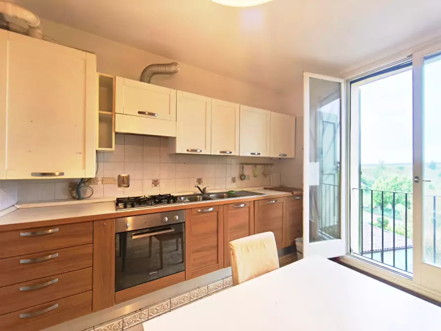 Immagine 9 di Attico in vendita  in Via Tolara di Sotto a Ozzano Dell'emilia