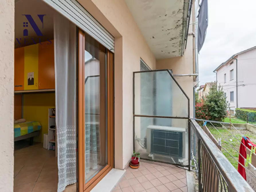 Immagine 15 di Appartamento in vendita  in Via Ludovico Ariosto a Fano