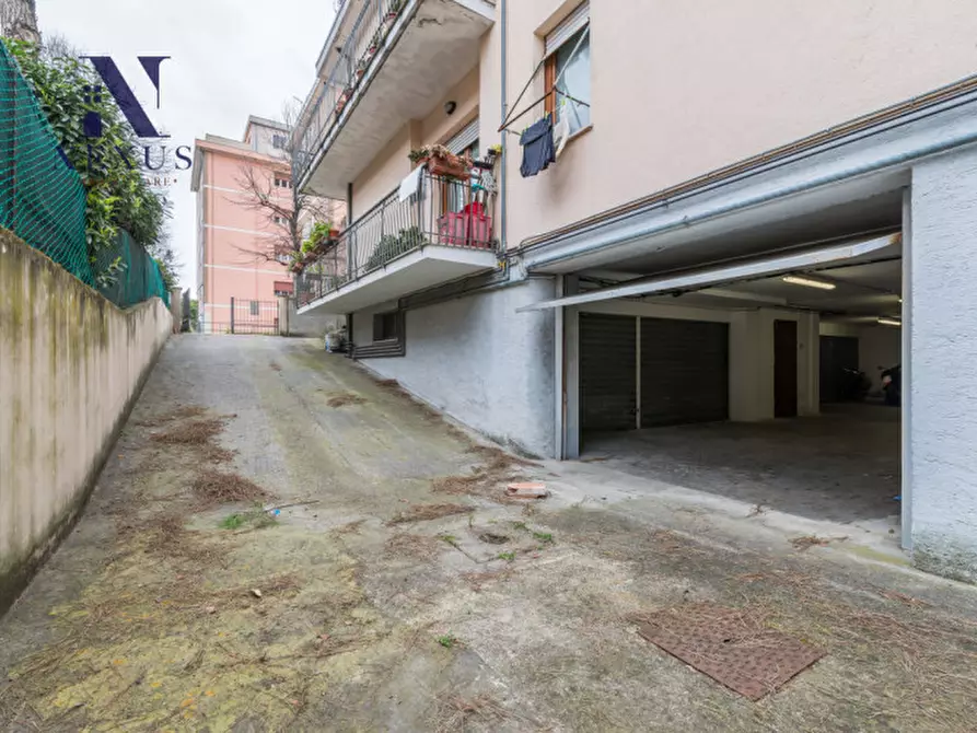 Immagine 30 di Appartamento in vendita  in Via Ludovico Ariosto a Fano