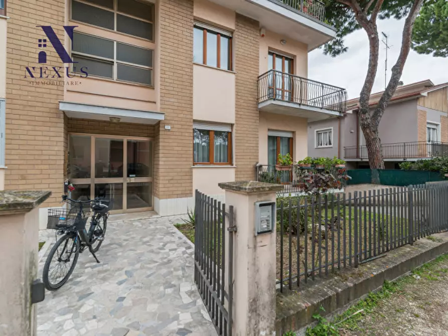 Immagine 35 di Appartamento in vendita  in Via Ludovico Ariosto a Fano