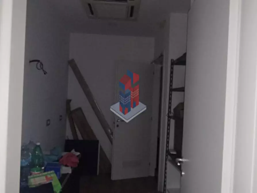 Immagine 41 di Ufficio in vendita  in CENTRO POLIFUNZIONALE INAIL-VENDESI UFFICIO a Napoli