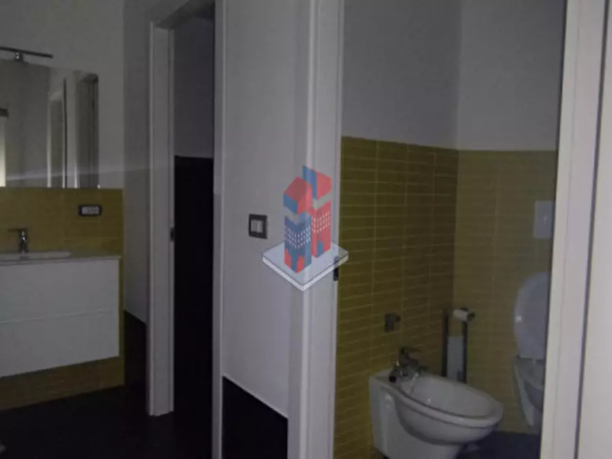 Immagine 44 di Ufficio in vendita  in CENTRO POLIFUNZIONALE INAIL-VENDESI UFFICIO a Napoli