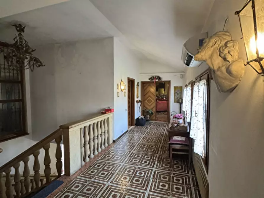 Immagine 5 di Villa in vendita  in Via Sandro Pertini a Mirano