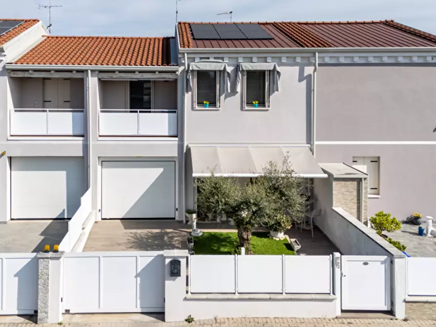 Immagine 1 di Villetta a schiera in vendita  in VIA DELLA SERENISSIMA a Veronella