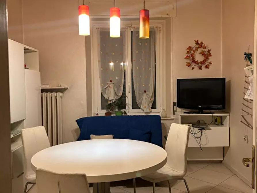 Immagine 1 di Camera in affitto  in Viale Osacca, 5 a Parma