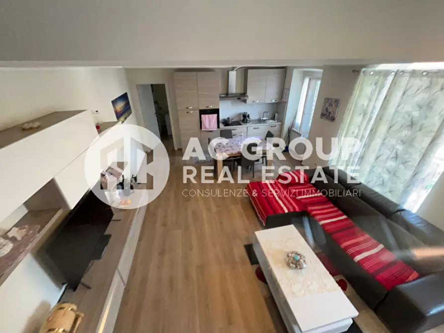 Immagine 6 di Appartamento in vendita  in Via Gian Battista Grassi a Rovellasca