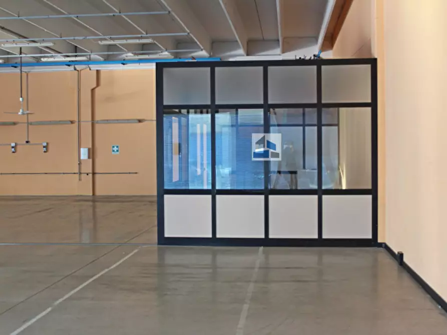 Immagine 5 di Laboratorio in affitto  in Via Antonio Pacinotti a Santa Maria Di Sala