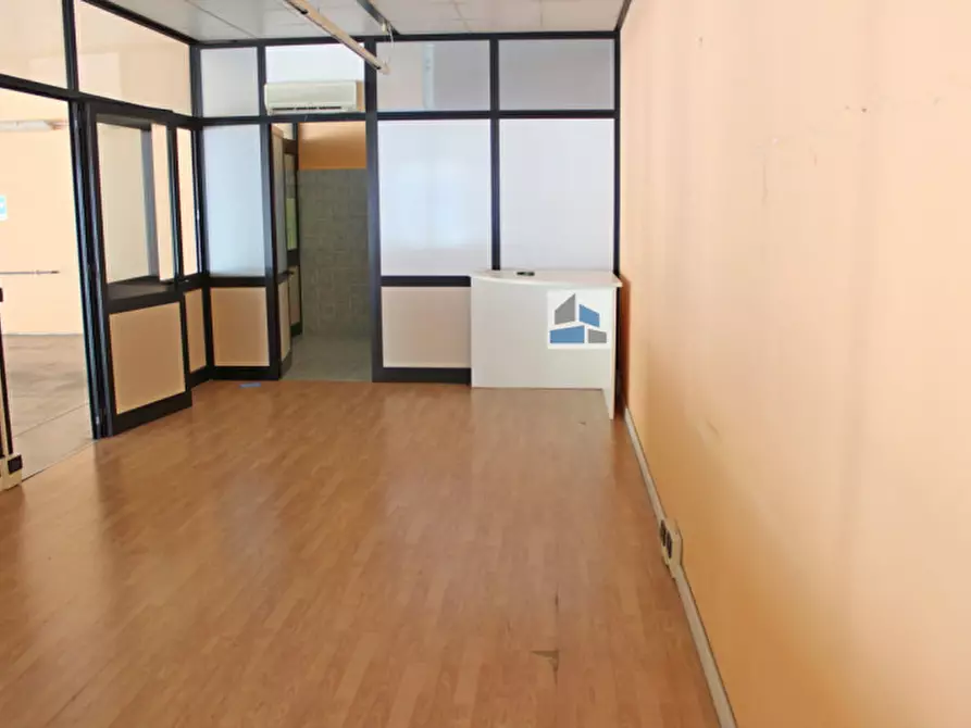 Immagine 6 di Laboratorio in affitto  in Via Antonio Pacinotti a Santa Maria Di Sala