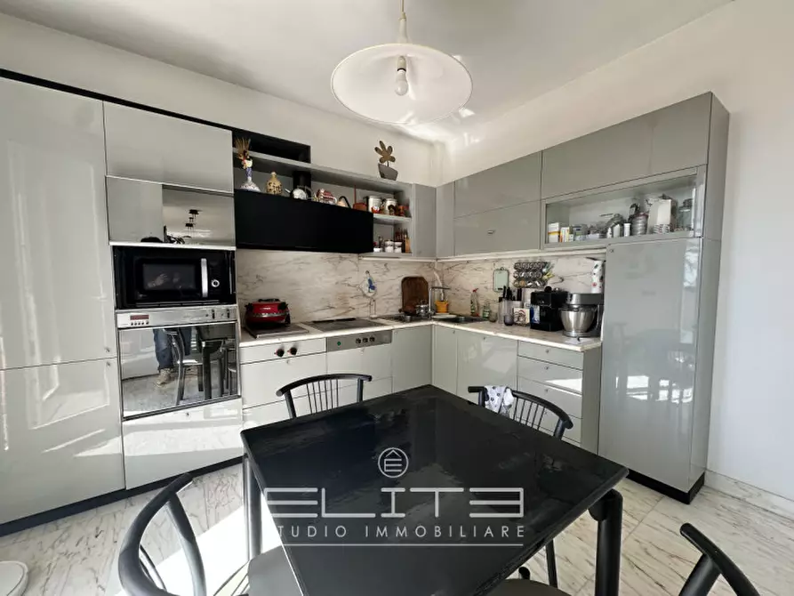 Immagine 11 di Appartamento in vendita  in CAGLI a Ancona