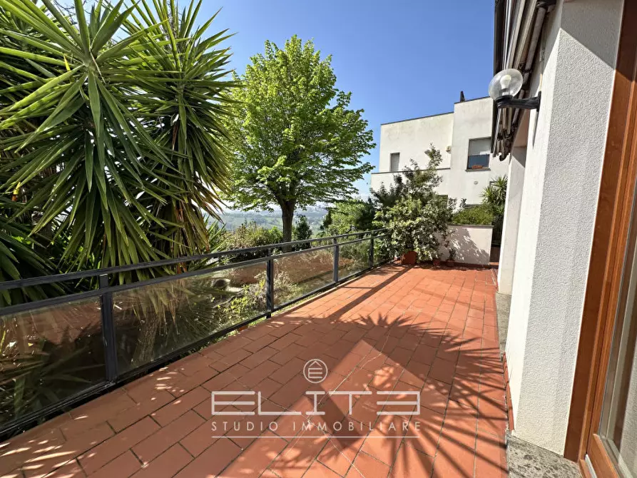 Immagine 13 di Appartamento in vendita  in CAGLI a Ancona