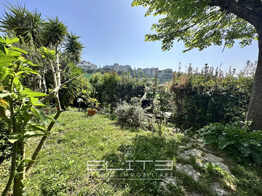 Immagine 15 di Appartamento in vendita  in CAGLI a Ancona