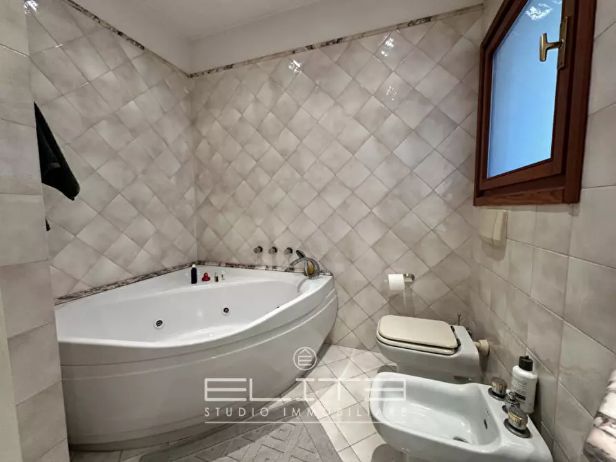 Immagine 27 di Appartamento in vendita  in CAGLI a Ancona