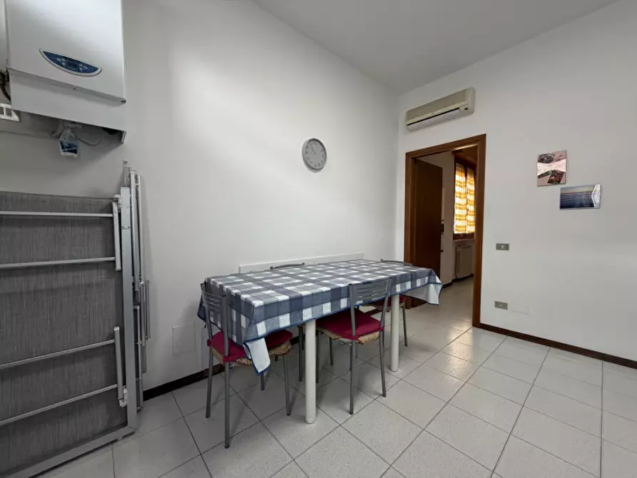 Immagine 5 di Appartamento in vendita  a Senigallia