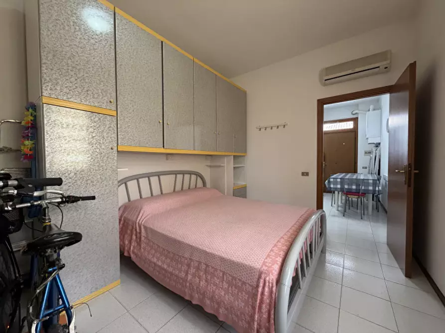 Immagine 7 di Appartamento in vendita  a Senigallia