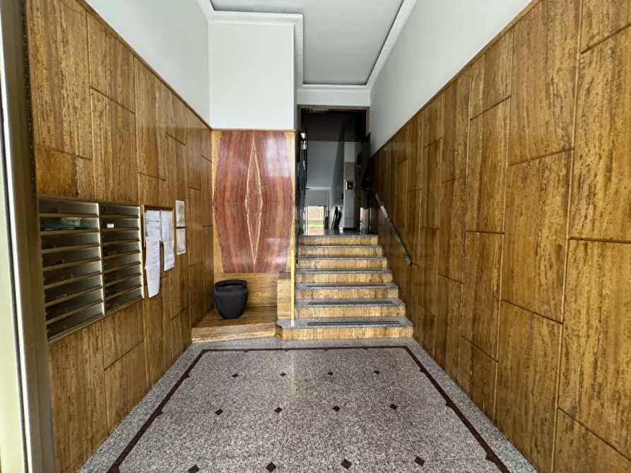 Immagine 2 di Appartamento in vendita  in Corso Sebastopoli 273 a Torino