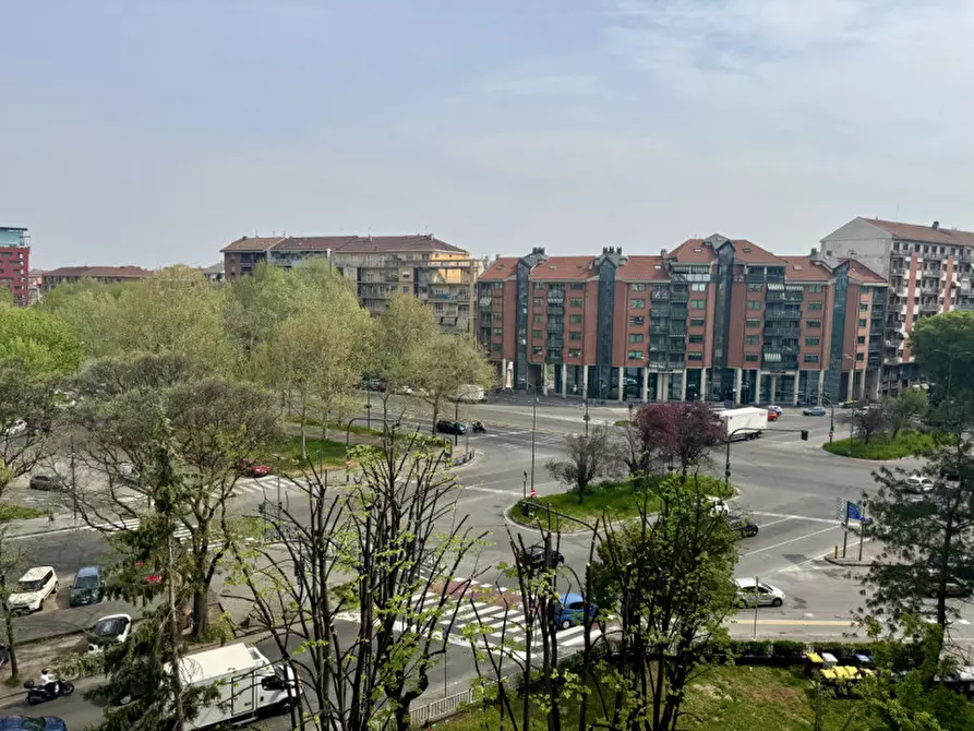Immagine 18 di Appartamento in vendita  in Corso Sebastopoli 273 a Torino