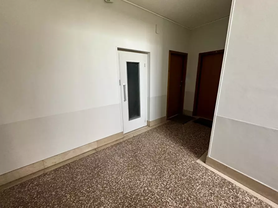 Immagine 21 di Appartamento in vendita  in Corso Sebastopoli 273 a Torino