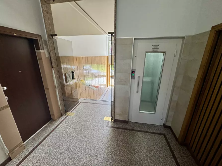 Immagine 22 di Appartamento in vendita  in Corso Sebastopoli 273 a Torino