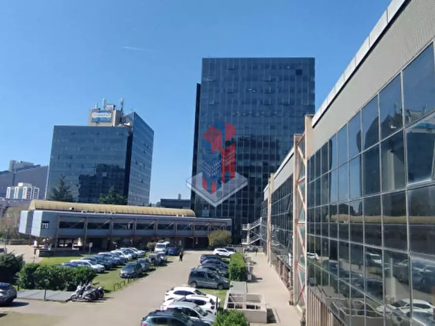 Immagine 5 di Ufficio in affitto  in CENTRO POLIFUNZIONALE INAIL - FITTASI UFFICIO a Napoli