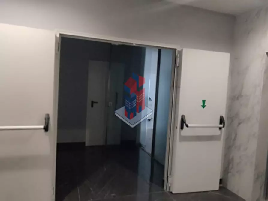 Immagine 20 di Ufficio in affitto  in CENTRO POLIFUNZIONALE INAIL - FITTASI UFFICIO a Napoli
