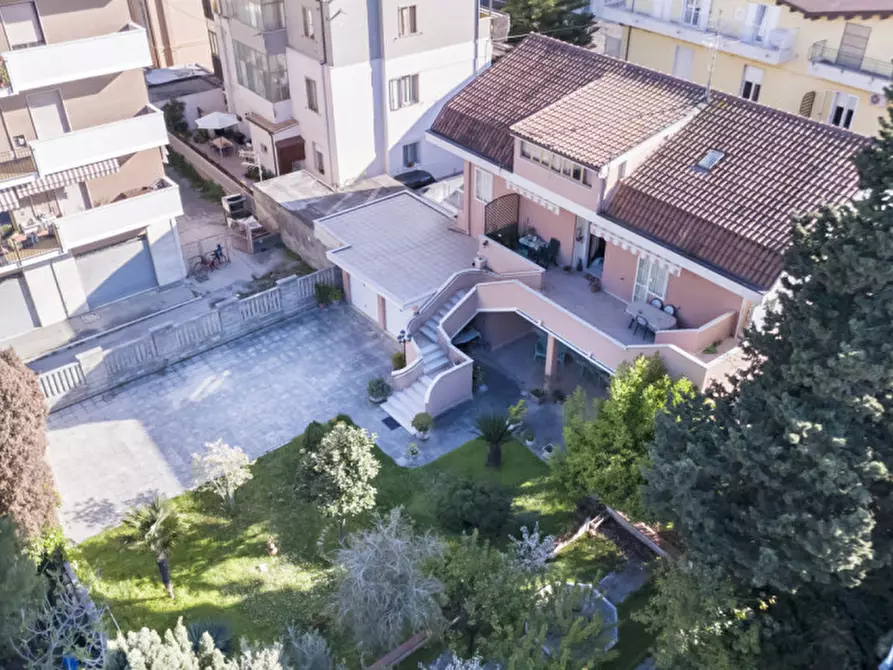 Immagine 7 di Casa indipendente in vendita  in VIA F. BARNABEI a Pescara