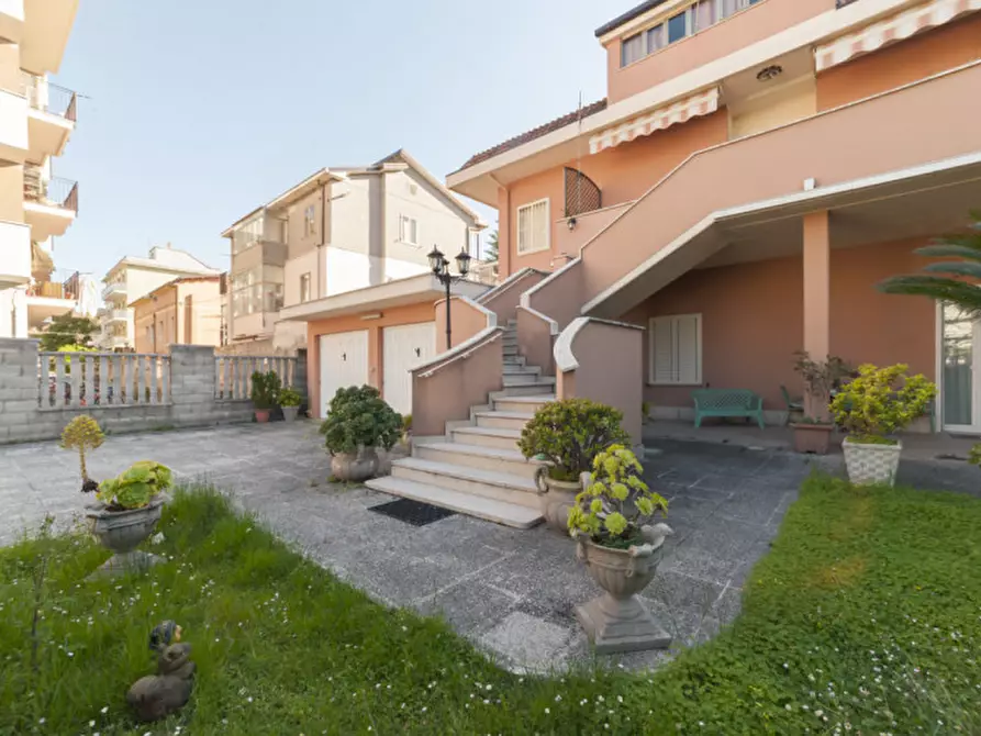 Immagine 8 di Casa indipendente in vendita  in VIA F. BARNABEI a Pescara