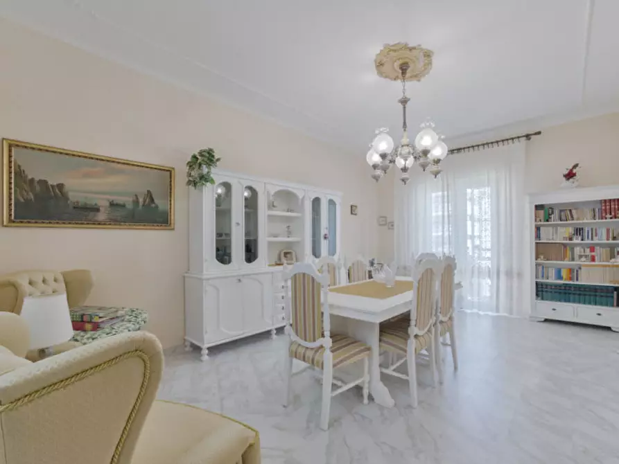 Immagine 13 di Casa indipendente in vendita  in VIA F. BARNABEI a Pescara