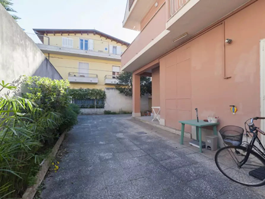 Immagine 65 di Casa indipendente in vendita  in VIA F. BARNABEI a Pescara