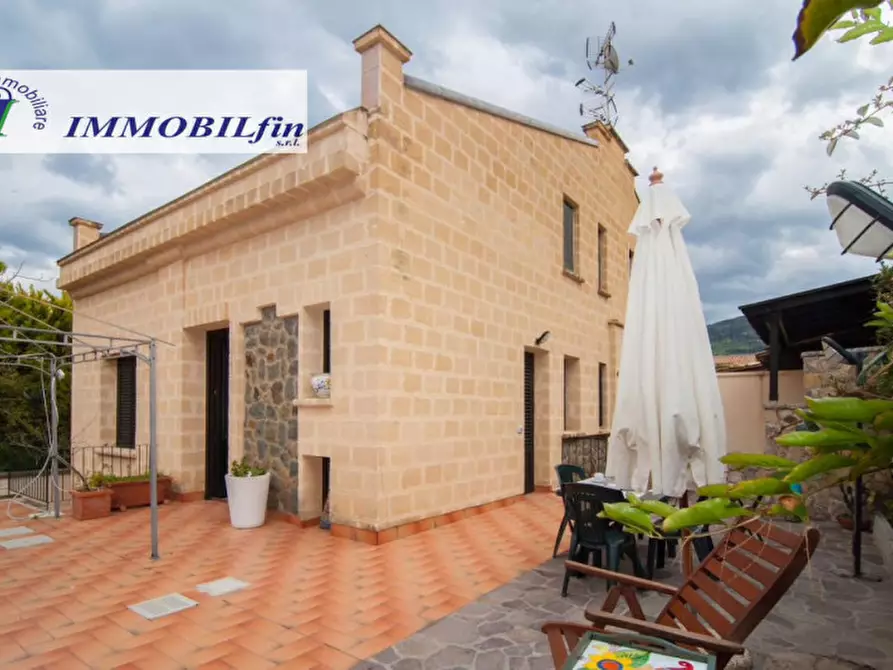 Immagine 1 di Villa in affitto  in baia dei 7 emiri a Cefalù