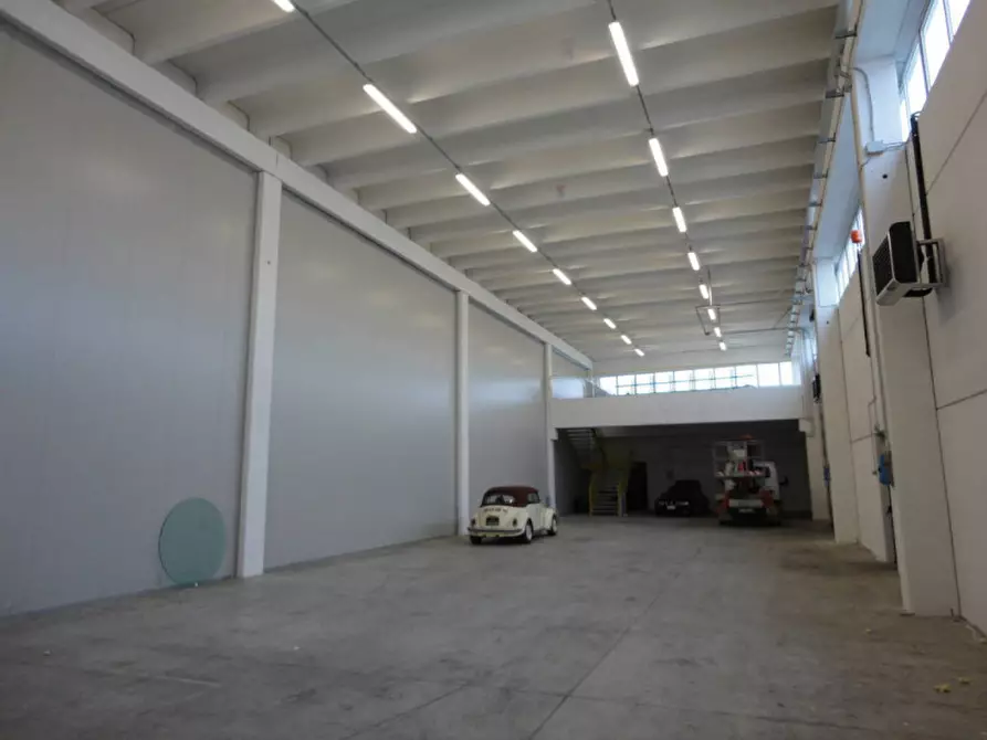 Immagine 1 di Capannone industriale in affitto  in Viale dell'Artigianato a Vigonza