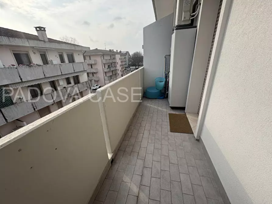Immagine 16 di Appartamento in vendita  in via verona 12 a Albignasego