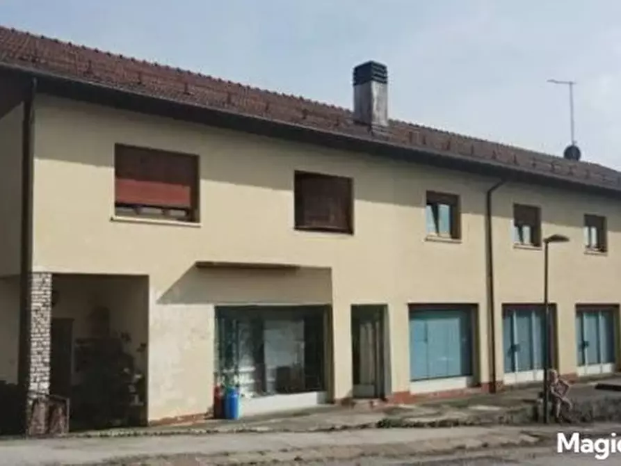 Immagine 1 di Villetta a schiera in vendita  in Via Donatori di Sangue a Borgo Valbelluna