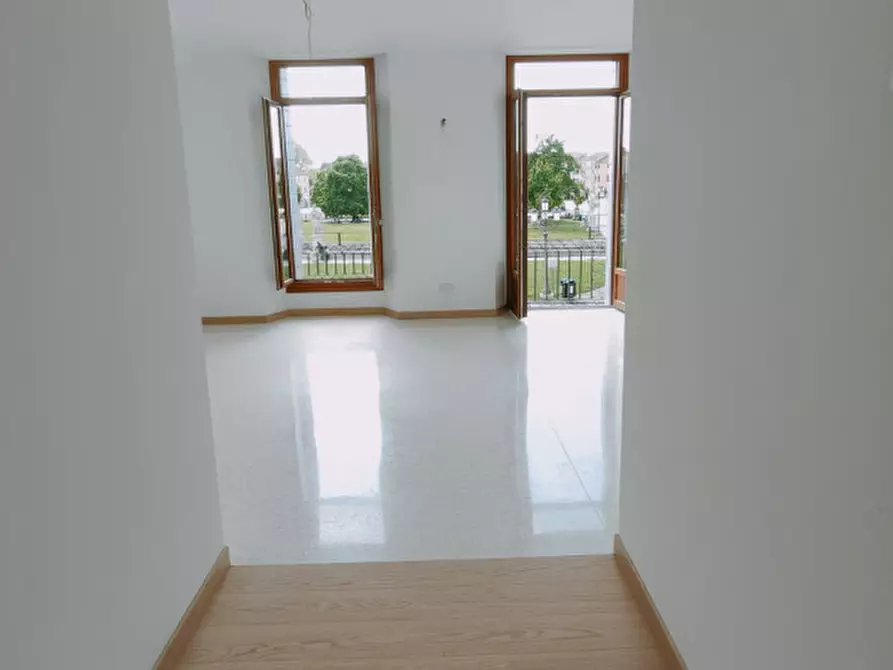 Immagine 4 di Appartamento in vendita  in Prato della Valle a Padova