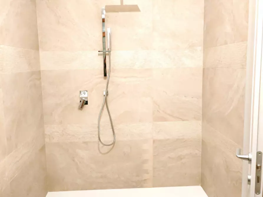 Immagine 12 di Appartamento in vendita  in Prato della Valle a Padova