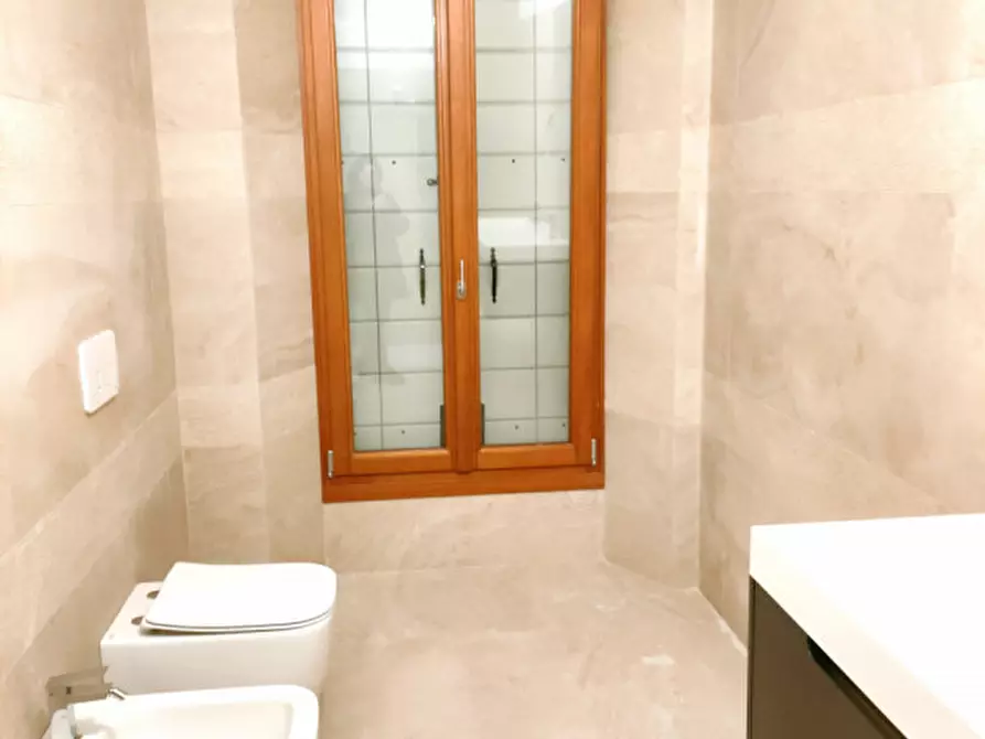 Immagine 13 di Appartamento in vendita  in Prato della Valle a Padova