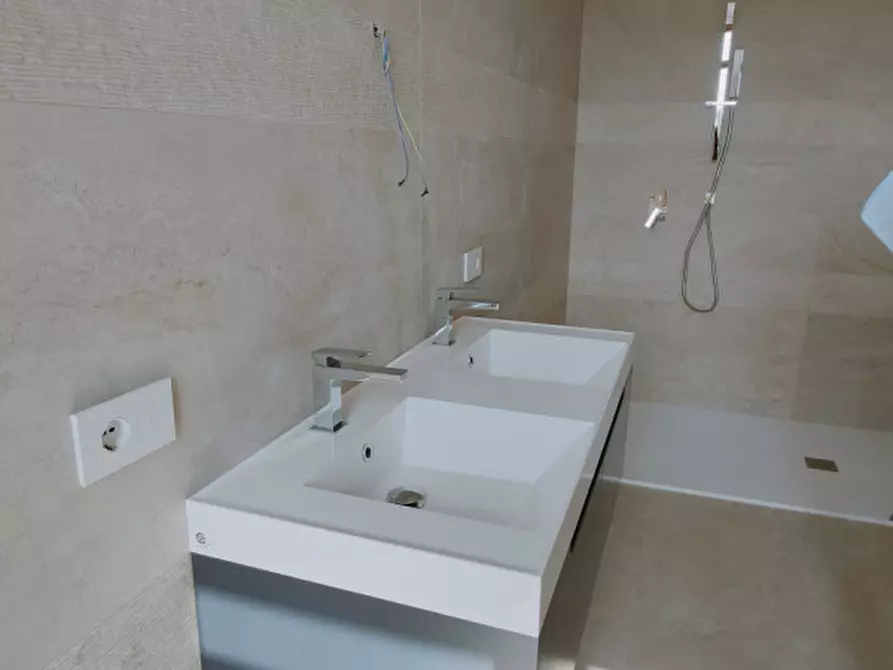 Immagine 14 di Appartamento in vendita  in Prato della Valle a Padova