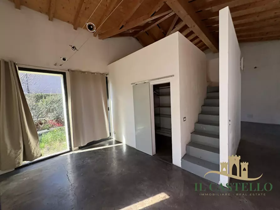 Immagine 3 di Casa indipendente in vendita  in via amedeo a Castiglione Del Lago