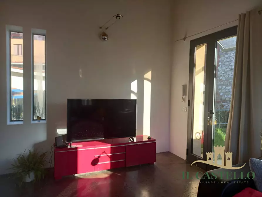 Immagine 5 di Casa indipendente in vendita  in via amedeo a Castiglione Del Lago