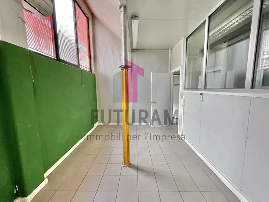 Immagine 28 di Capannone industriale in affitto  in Viale dell'Industria, 10 a Vicenza