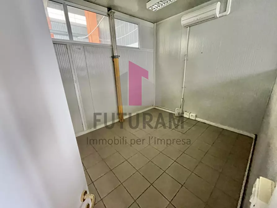 Immagine 32 di Capannone industriale in affitto  in Viale dell'Industria, 10 a Vicenza